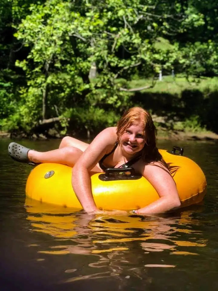 Young_Lady_River_Tubing